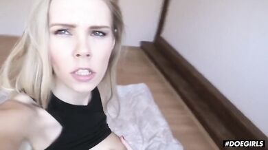 Poriadna česká mamina s veľkými prsiami v domácom porne z pohľadu prvej osoby