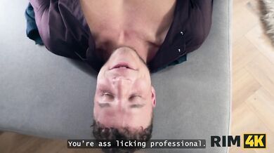 Najskôr poriadne lízanie riti a potom mrd, čo nemá konca