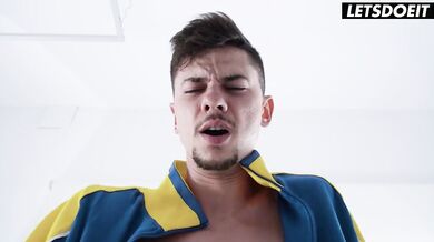 Načapala dcéru pri šukaní a potom sa k nim pridala na drsný trojka mrd