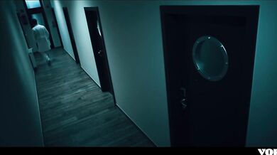 Zvrhlá doktorka si užila so svojím parťákom z labáku a potom ho pohltila svojou kundou