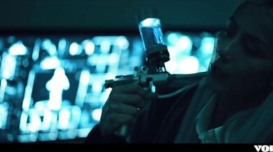 Zvrhlá doktorka si užila so svojím parťákom z labáku a potom ho pohltila svojou kundou