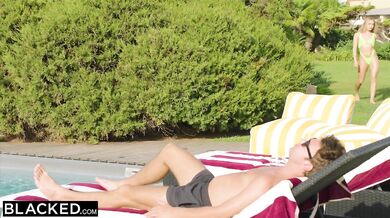 Rika Fane je závislá na čiernom čuráku svojho bývalého