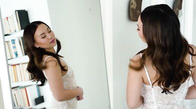 Krystal Davis a nevesta Kimmy Kimm si užili spoločné mrdanie