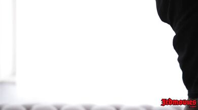 Julia Ann si nechala poriadne a hlboko ošúkať kundu