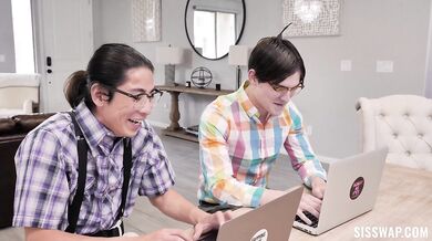 Slušniačky a ich drsné mrdanie v štvorke s dvoma borcami