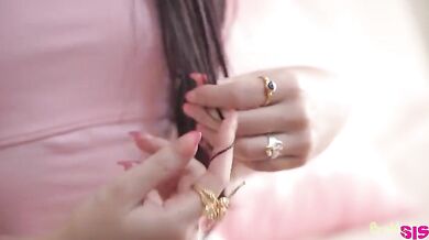 Sexy Dolly Paige v mini