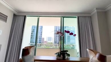 Sexy Kelsi si nechala poriadne roztiahnuť dierku monštróznym klackom