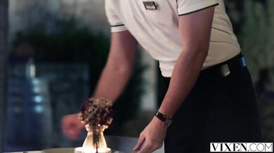 Nadržaná Kelly a jej mrdanie vonku