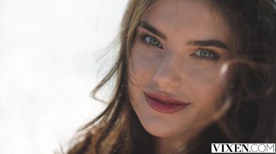 Stefany v sexy prádle a jej divoké mrdanie zakončené poctivým orálom