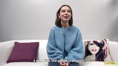 Sexy česká petite kráska v castingu