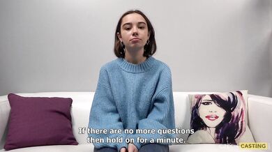 Sexy česká petite kráska v castingu