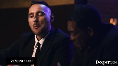 Marfa Pushkin si v tomto spit-roaste nechala obrími čurákmi úplne rozťiahnuť píču aj zadok