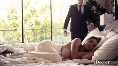 Gabbie Carter dostala do hĺbky naložené z oboch strán a zostala po tomto náreze úplne rozobratá