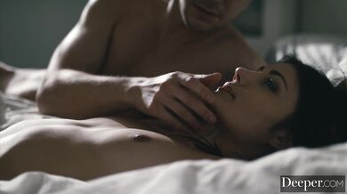 Adria Rae užíva dva čuráky v sebe a dostane drsný double nářez