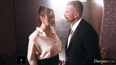 Rissa May si nechala hlboko do zadku vymrdať všetok ten náklad od staršieho žrebca