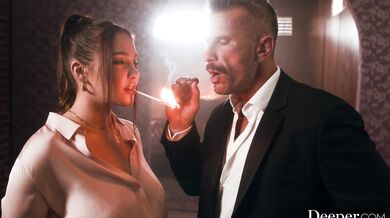 Rissa May si nechala hlboko do zadku vymrdať všetok ten náklad od staršieho žrebca