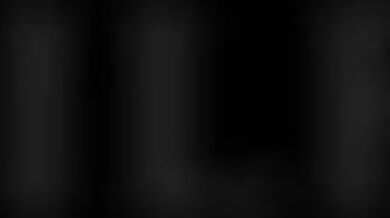 Kianna si nechala tým masívnym čiernym čurákom totálne rozmrdať a vyťahať dierku