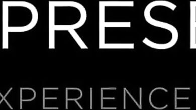 Synchronizované búšenie do tejto prsnatej nymfy zanechalo jej vnútro ostro zdemolované a hltan totálne vyťahaný od hlbokého mrdania.