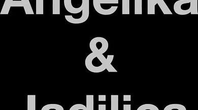 Drobná blonďavá potvora Amber Kawaii miluje, keď jej masívny kolík neľútostne rozráža jej tesné rektum hlbokými prírazmi.