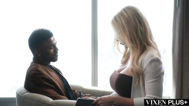 Vášnivá Lexi zažíva divoký sex