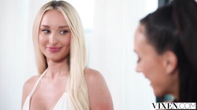 Dve krásky, jeden chlap - Meagan Moore ide naplno