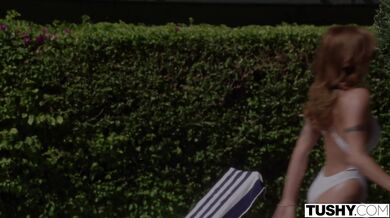 Zlobivá Andie Grey a jej tajné sukanie do análu s nadrženým manželom v ich obývačke