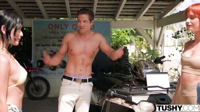 Štíhla Dolly Orchid žobroní o tvrdý anál a nenechá si ujsť ani milimeter jeho nástroja