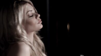 Melody Marks a jej vášnivá jebačka s cudzincom, ktorý jej poriadne vyprášil dierku