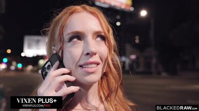 Madi Collins a jej prvé sukanie s partiou černochov, ktorí ju vymrdali takmer do bezvedomia