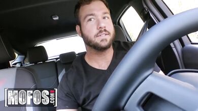 Haley Reed v kostýme pani Clausovej poriadne vytočila Chada svojím provokatívnym telom