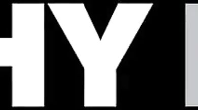 Drobné potvory si striedavo vychutnali tvrdé mrdanie priamo do hnedých dierok