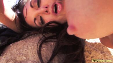 Nadržaný pár si to rozdal priamo v dunách uprostred nekonečnej púšte