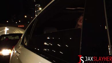 Táto blonďavá štetka mu dychtivo vyfajčila čurák a potom sa nechala zrychtovať