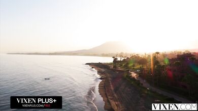 Drsný nárez pre ohybnú blondínu Alexu Martens