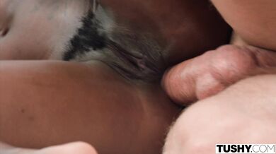 Poctivé oprcanie luxusnej riti Nicole Kitt