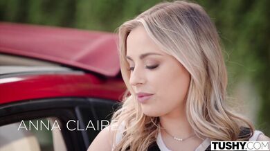 Cherry Kiss a jej totálny orgazmus počas drvenia dvoma mackami