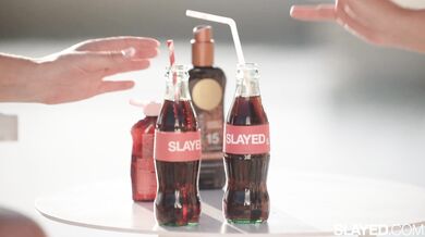 Eve Sweet a Lilly Bell si dopriali vášnivú lesbickú jazdu plnú mokrého olizovania