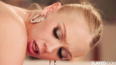 Sleduj tie najkrajšie blonďavé mačky v akcii a presvedč sa že sú v sexe najlepšie