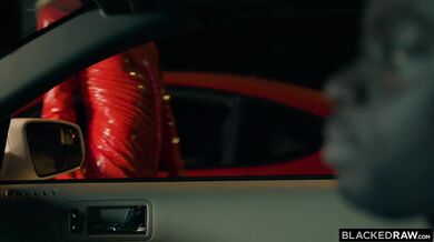 Interracial nárez s dvoma černochmi a jednou nadržanou blondínkou v DP pozícii