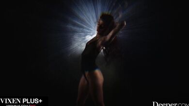 Nádherná Vanna Bardot posunula svoje hranice a prvýkrát sa nechala nepriedušne zaplniť tromi borcami