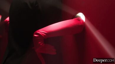 Sky Wonderland a jej premena na nezbednú potvoru ktorá miluje tľapkanie po zadku a tvrdý sex