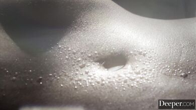 Sleduj druhý výber najlepších scén Kenny James plný nadržaného sexu a vášne