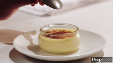 Savvy Suxx a jej neukojiteľná chuť na tvrdú kladu v tomto intenzívnom porne