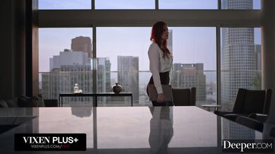 Lena a jej vášnivá jazda plná tľapkania po zadku a intenzívneho sexu až do konca