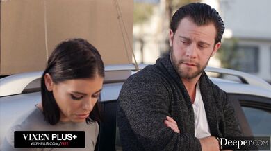 Lena a jej vášnivá jazda plná tľapkania po zadku a intenzívneho sexu až do konca