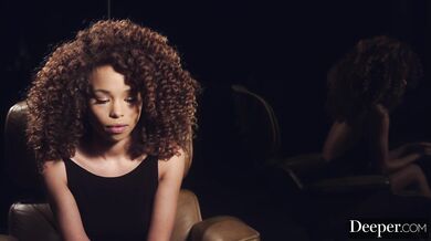 Cecilia a jej cesta za rozkošou kde odhodila zábrany a podľahla dominancii urasteného muža