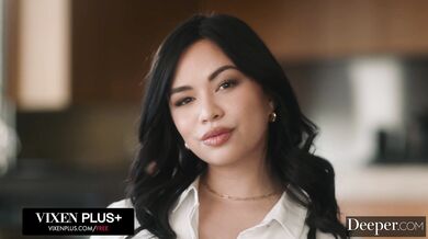 Táto kypravá kráska Scarlett Alexis si vykoledovala pár výchovných rán a potom dostala nálož do dierky