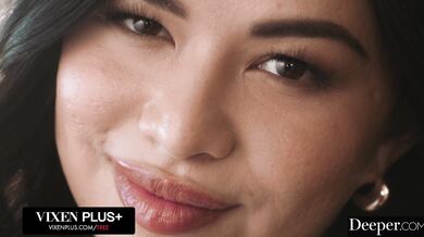 Táto kypravá kráska Scarlett Alexis si vykoledovala pár výchovných rán a potom dostala nálož do dierky