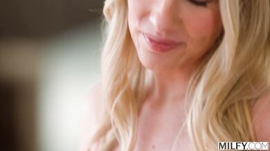 Bunny Madison a jej neukojiteľná túžba po anále, ktorá končí drsným mrdaním do zadku