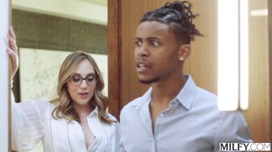 Nickey Huntsman a jej hriešna lekárska prehliadka, ktorá skončila hlbokým mrdaním od urasteného mladíka